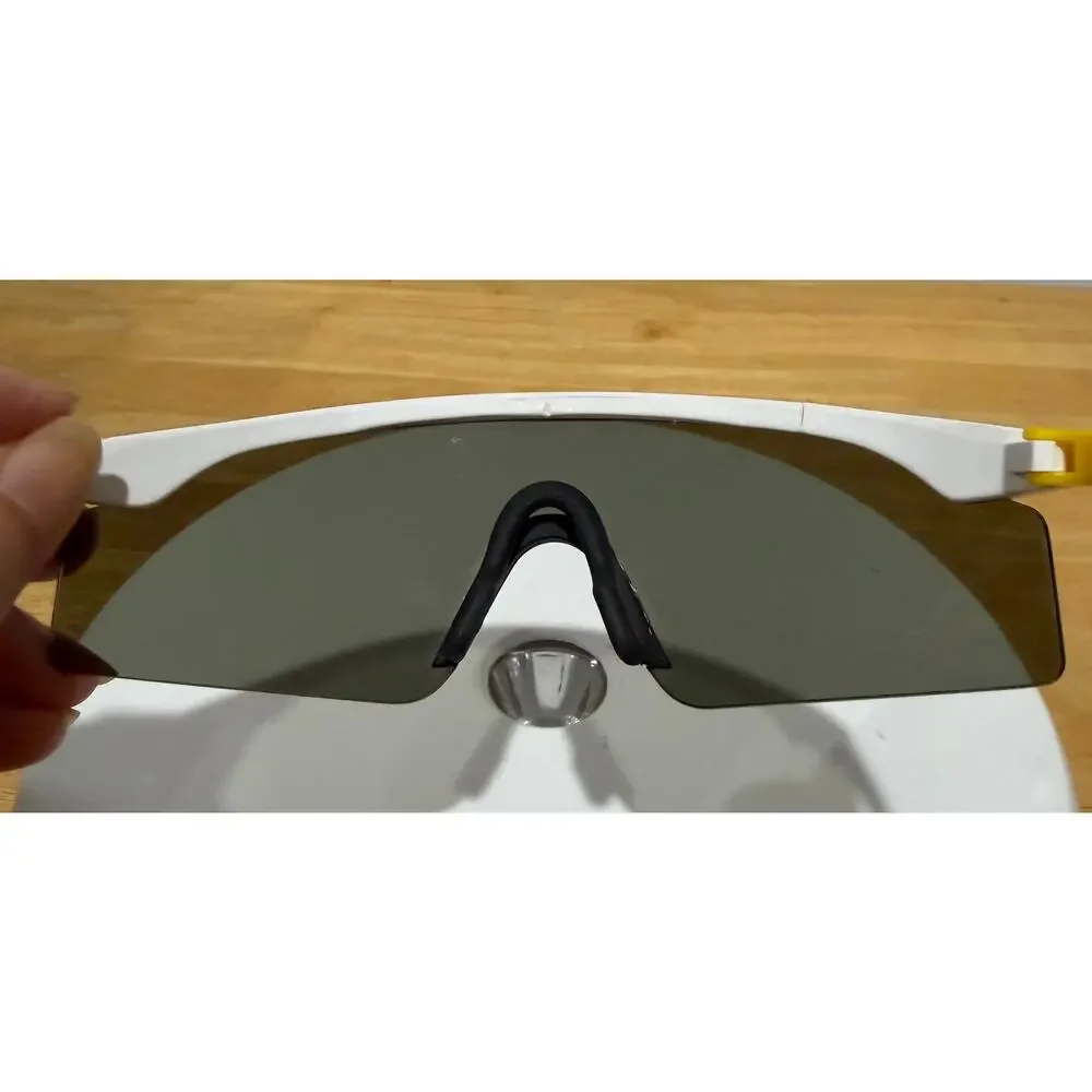 Vintage Oakley Blades Sunglasses White Yellow Shield Grey Lens w Box PAT D293450